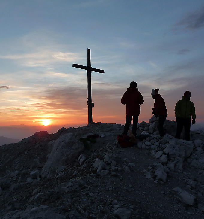 Sonnenaufgang am Peitlerkofel: Der Himmel brennt