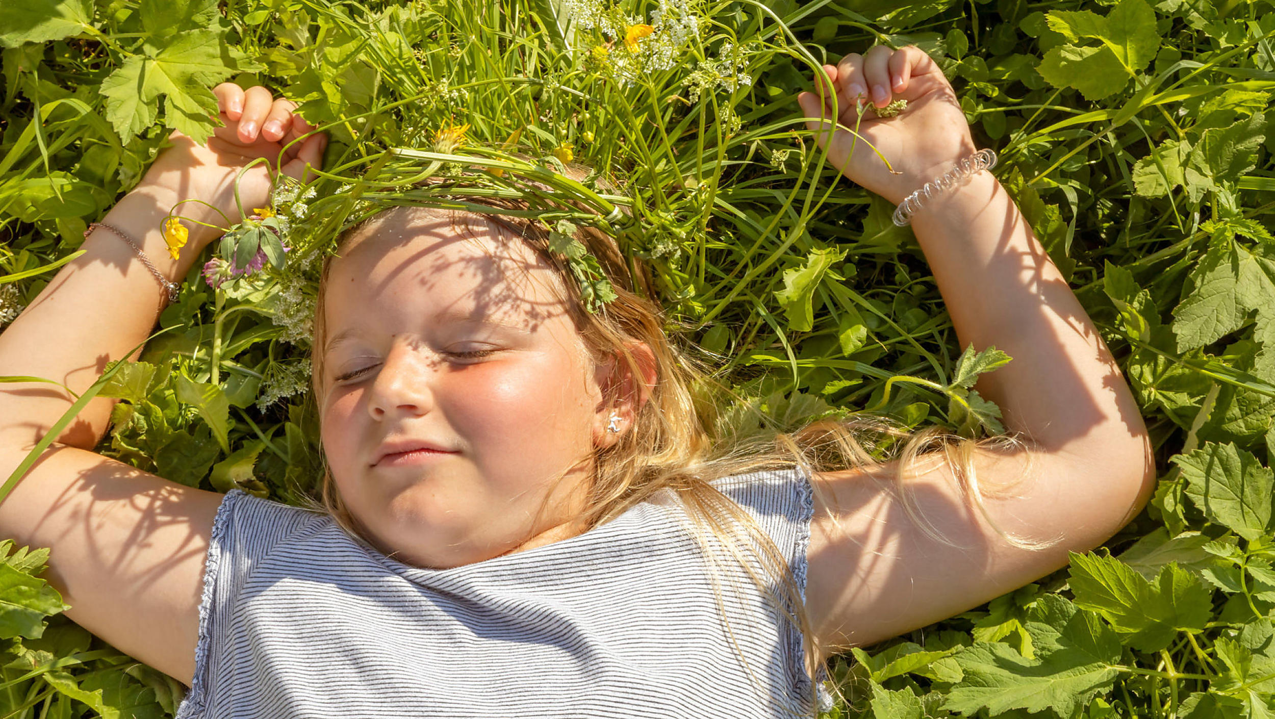 Faulenzen im Gras