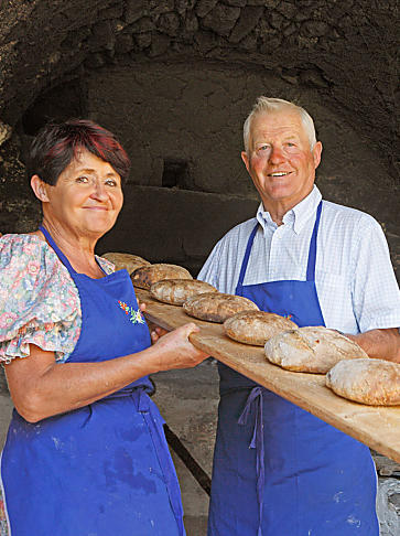 Cooking and baking on the farm in South Tyrol